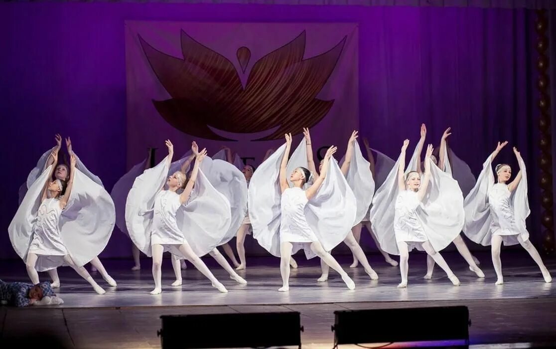 Кукольный спектакль руслан и людмила. Нягань тюз. Алтуфьево. Руслан и людмила театр кукол. Спектакль «тайна белого лотоса» театр кукол астрахань.