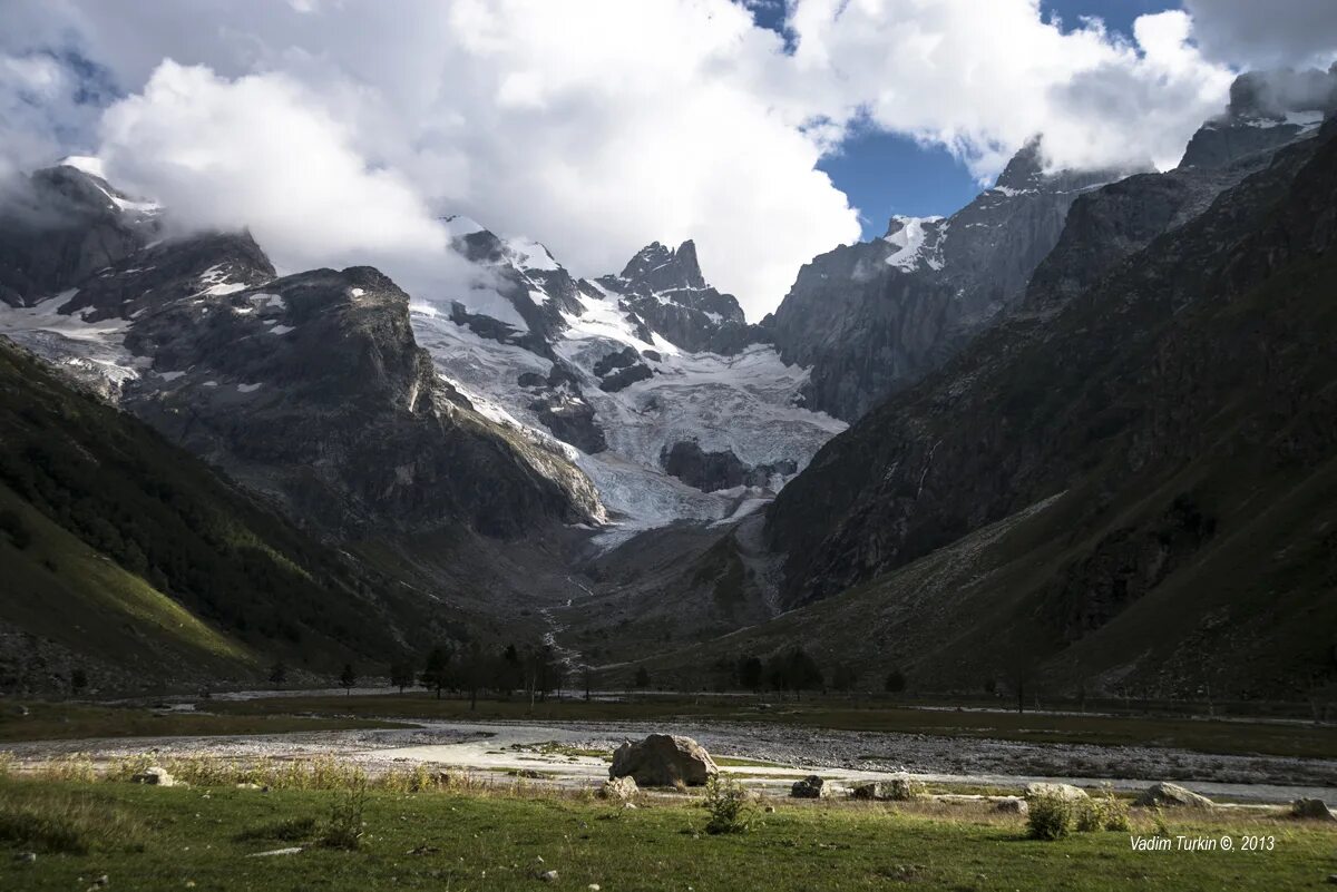 Достопримечательности аула хурзук. Ущелье хурзук. Хурзук кчр. Поселок хурзук. Хурзук.