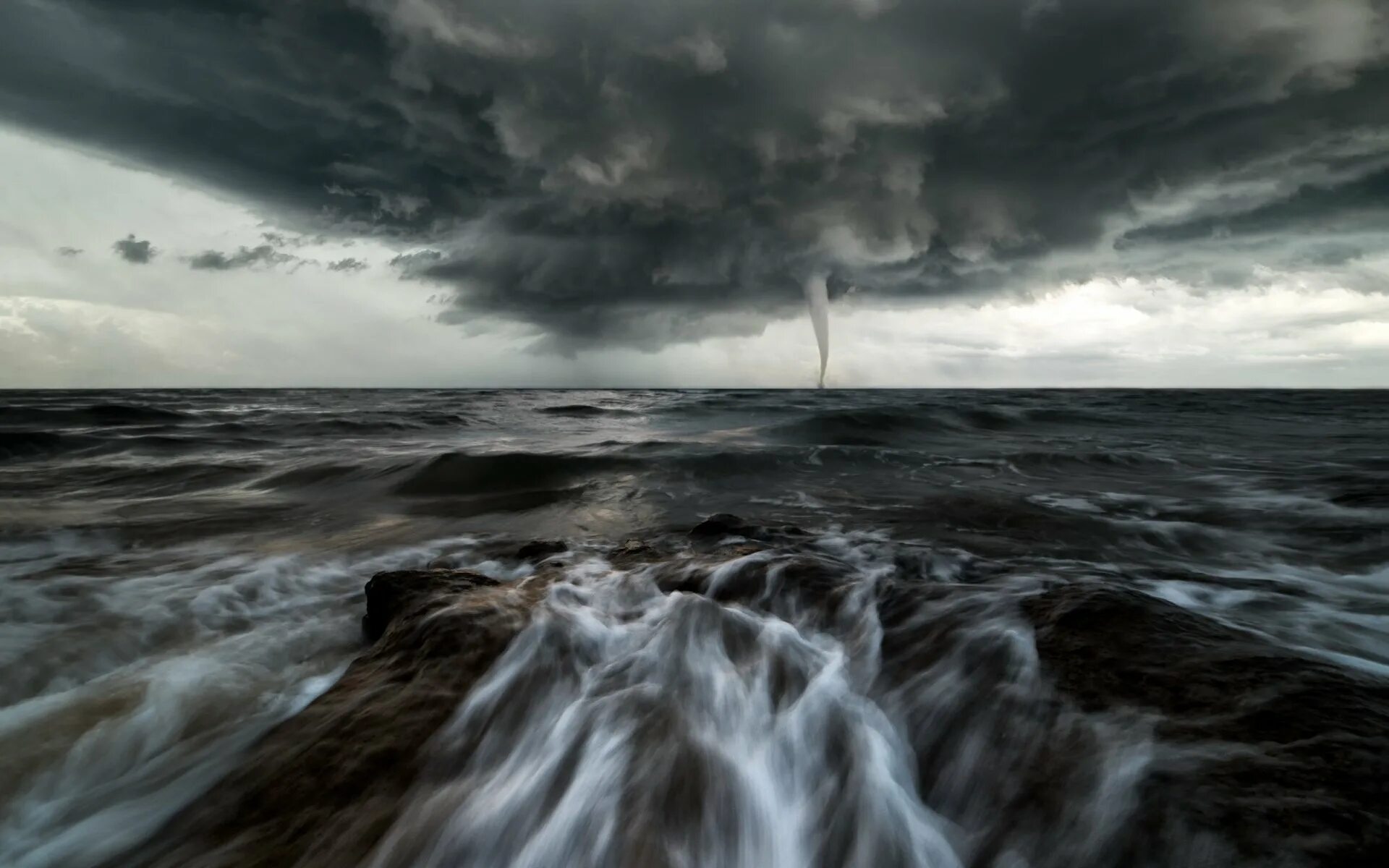 Storm. Буря шторм. Ураган шторм буря смерч. Торнадо стихия. Шторм Торнадо в море.