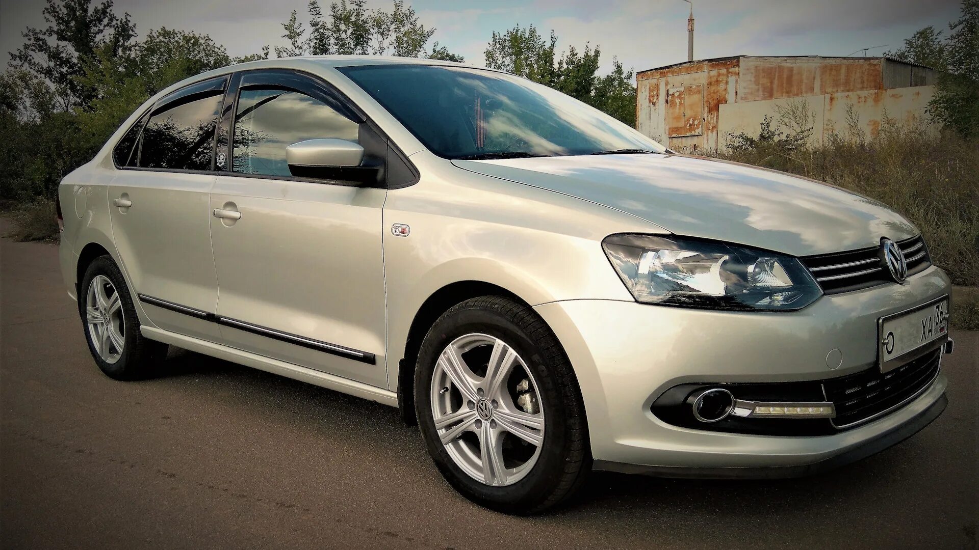 Параметры диска на фольксваген поло седан. Volkswagen polo 2021 параметры дисков. Фольксваген поло седан диски размер. Диаметр колеса volkswagen polo. Диаметр колеса фольксваген поло 2021.