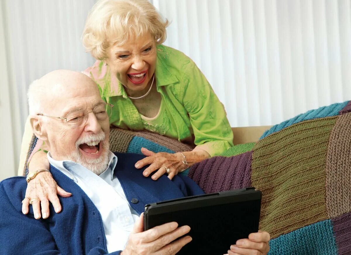 Общение с пожилыми людьми. Пенсионеры и государство. Пенсионеры в швейцарии. Что делают пенсионеры. Предпенсионеры.