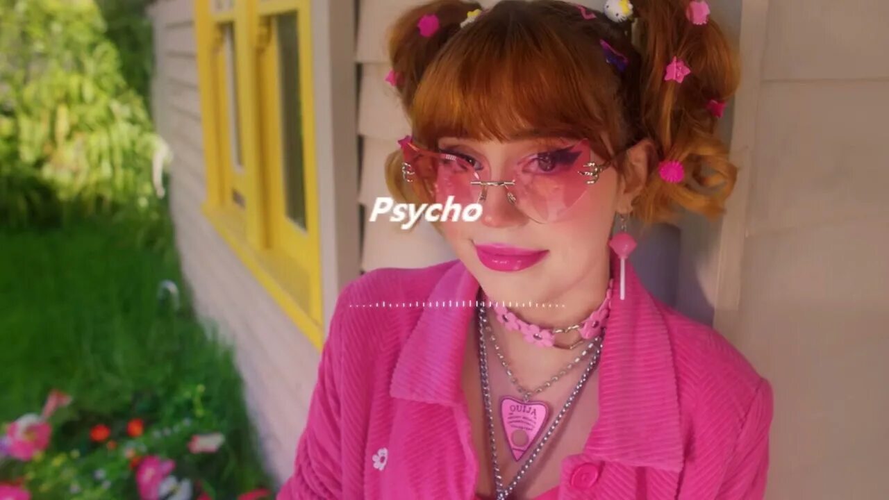 Red velvet psycho. Psycho клип. English psycho. Клип невеста. Ава макс sweet but psycho клип.