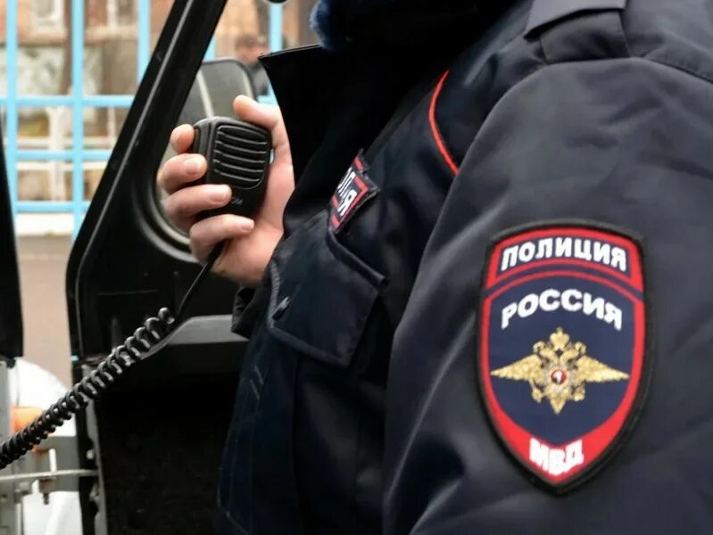 Примеры успешных операций полиции. Полиция. полицейская рация. оперативно-розыскная деятельность полиции. оперативный сотрудник полиции.