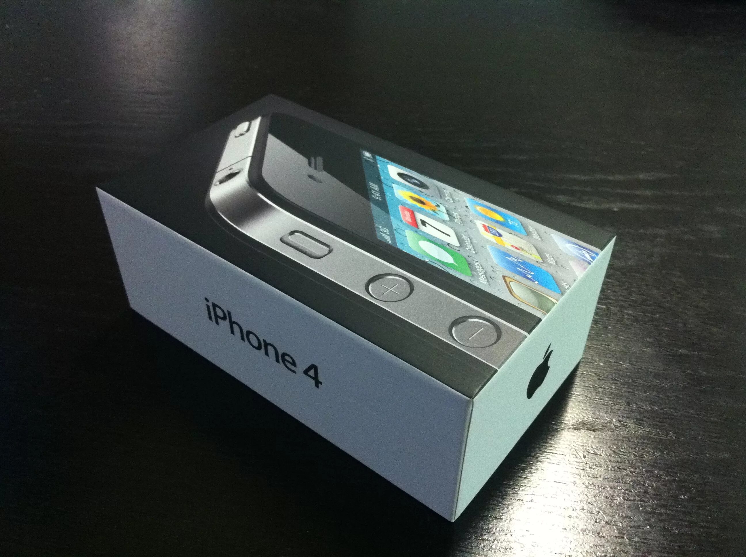 Японский iphone 15. Айфон упаковка. Упаковки айфонов по моделям. Упаковка от айфона. Iphone 5 коробка.