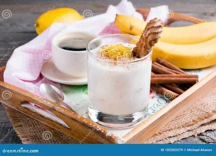 Банан с молоком и медом