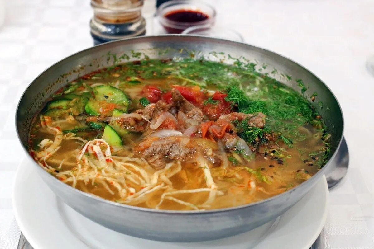 Sundubu-jjigae. Китайский суп с морепродуктами. Тяй суп. Хемультан по-корейски. Doenjang jjigae.