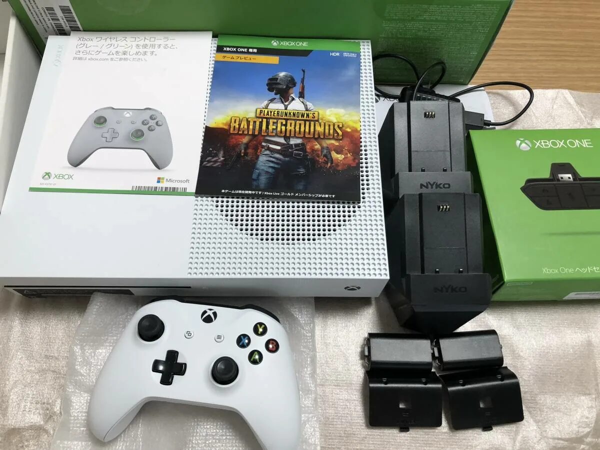 Игры на х бокс купить. Икс бокс 360 Сириус s. Приставка Xbox one fat 1tb лицензия. ПАБГ на Xbox one s. Иксбокс 1s.