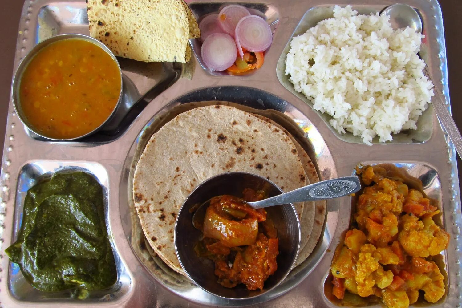 Тхали ресторан. Thali Dosa Усачевский рынок.