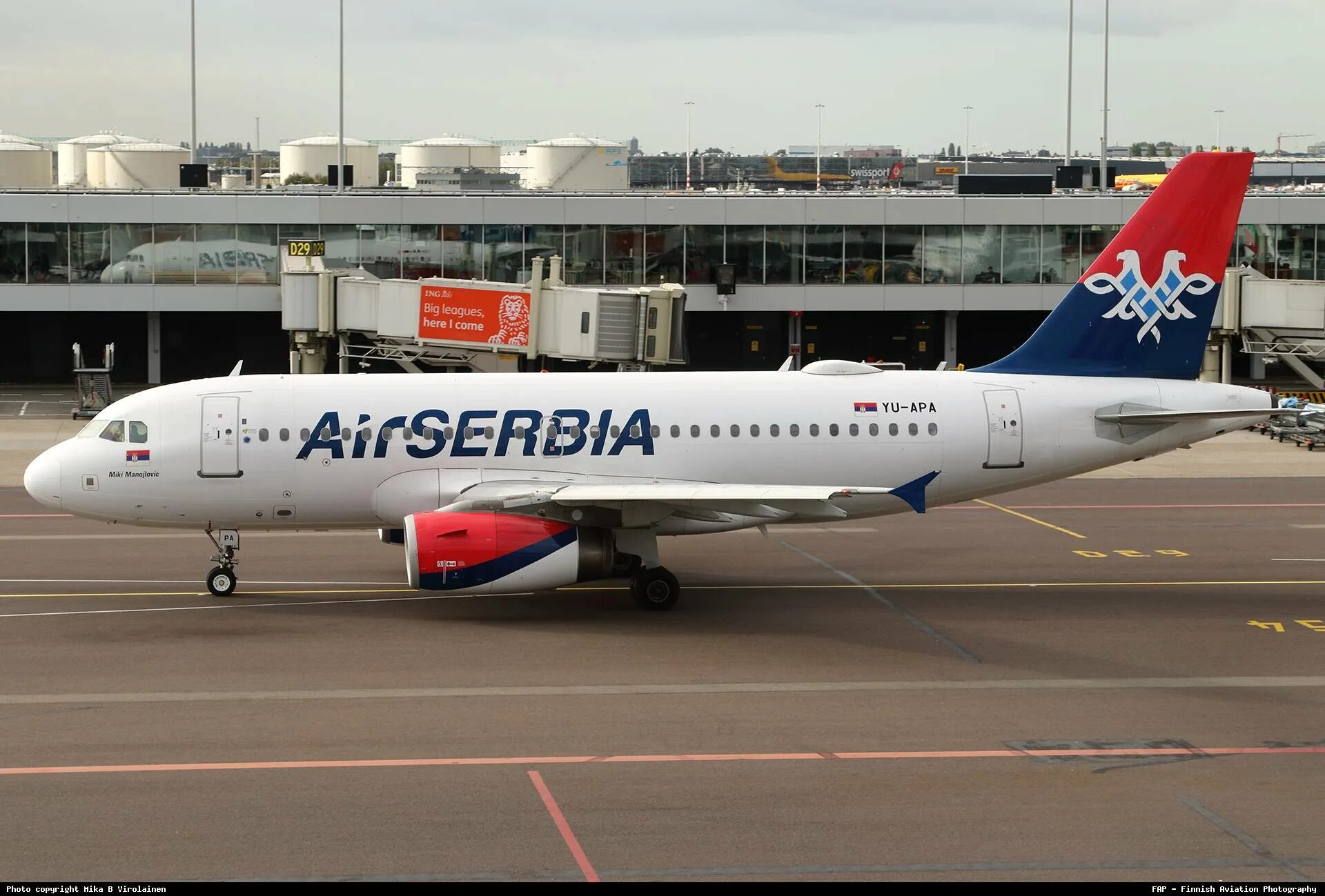 Аир сербия купить авиабилеты. Аэробус а319 АИР Сербия. Airbus a319 Air Serbia салон. Airbus a319 Air Serbia места. Аэробус а319 сербские авиалинии.