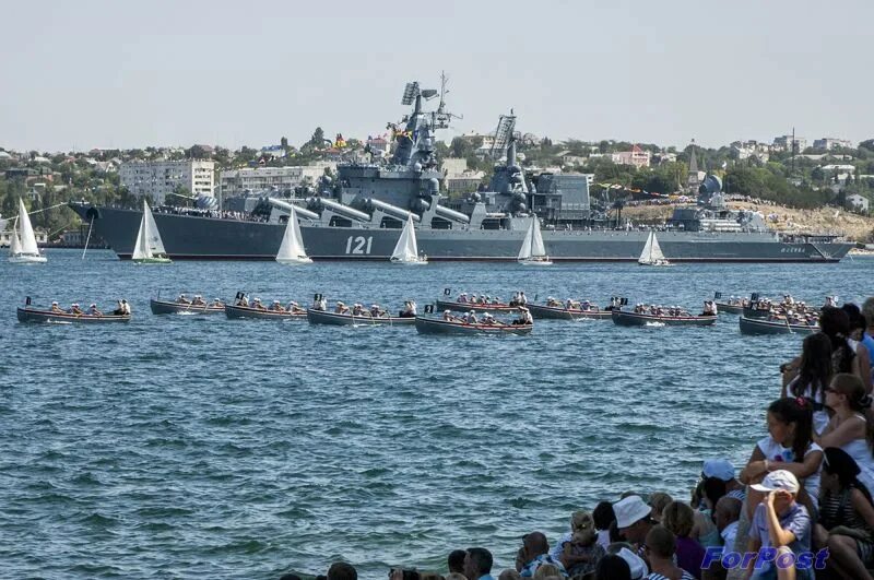 Морской флот севастополя. День ВМФ Севастополь. Парад кораблей в Севастополе. ВМФ Севастополь 2023. Парад военно морского флота в Севастополе.