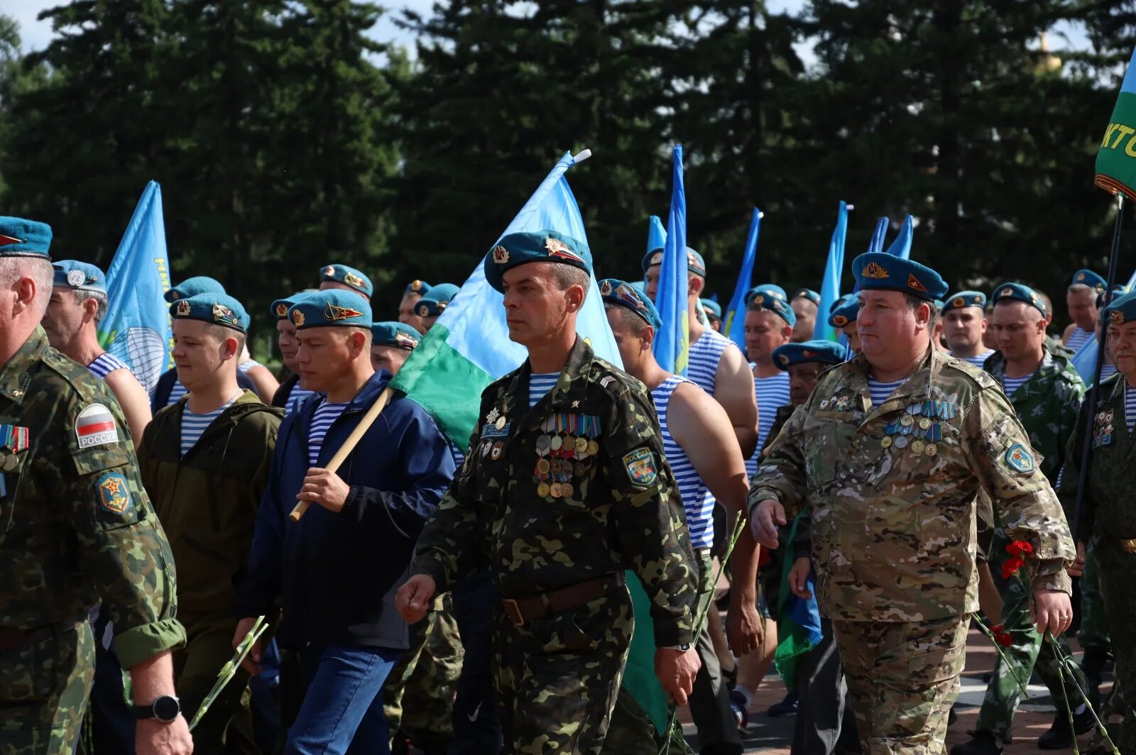 Праздник дня 21 февраля. 2 Августа день ВДВ день воздушно-десантных войск. ВДВ 2.08. С праздником ВДВ. ВДВ войска.