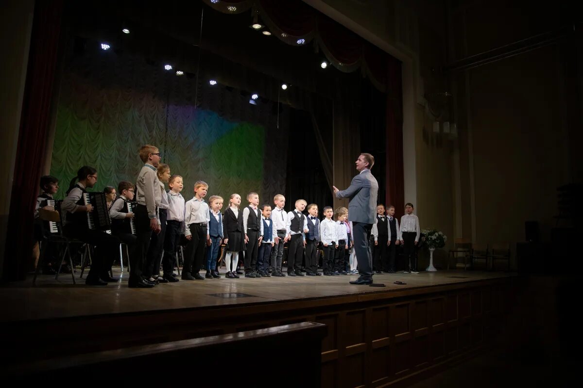 Дворец учащейся молодежи спб сайт. Дворец учащейся молодежи. Оркестр баянистов им Смирнова п.и. Дворец учащейся молодежи СПБ. Выступления оркестра баянистов им. п.и.Смирнова.