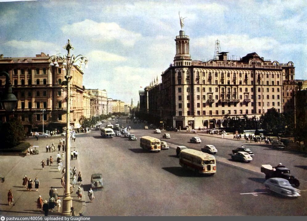 Какая старая площадь в москве. Тверская улица в 1950 году. Улица Горького (Тверская) Москвы 50е. Тверская улица в 1960. Улица Горького (Тверская) Москвы 1939.