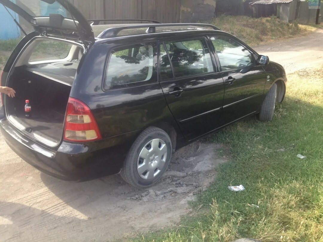 Тойота королла 120 универсал. Toyota corolla e120 универсал. тойота королла 120 кузов универсал. тойота королла 120 универсал битая.