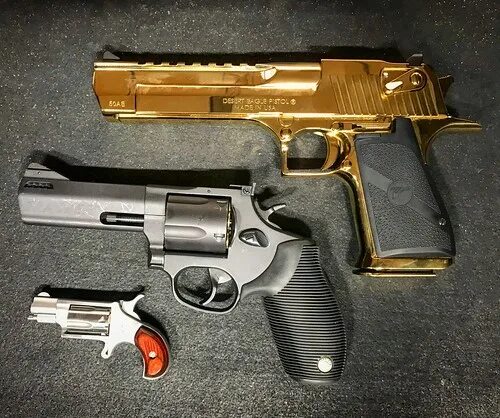 Desert eagle калибр. Desert Eagle 50 Magnum. Desert Eagle 50 калибра. Дезерт игл 44 Магнум.