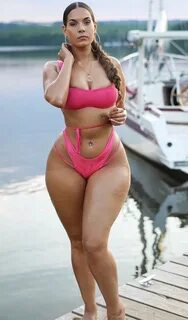 Curvy Girl Lingerie, Bikini Clad, Voluptuous Women, Curvy Women Fashion, Wo...