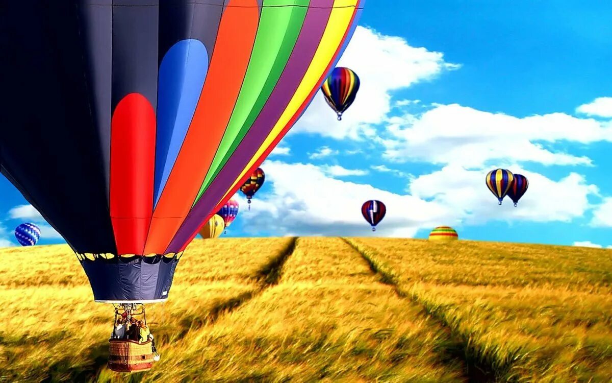 Билеты на воздушном шаре. Воздушный шар. Воздушный шар с корзиной. Воздушный шар в небе. Воздушные шары летательные.