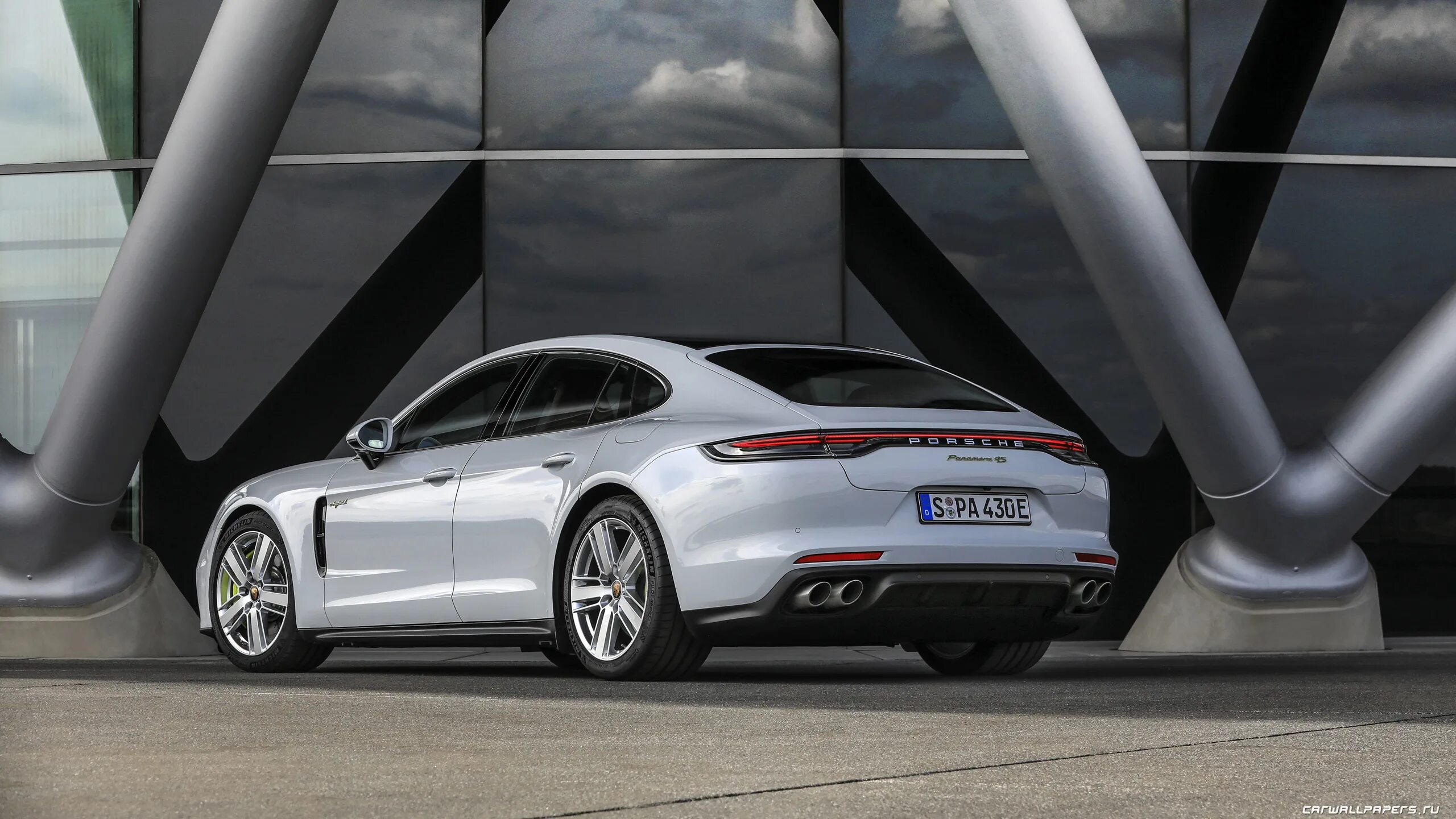 Porsche panamera 4s e hybrid 2021. порше панамера турбо s 2021.