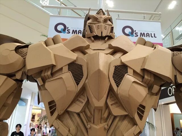 Как сделать трансформера из картона. Костюм "оптимус прайм". Робот из коробок. Костюм трансформера bumblebee чертеж. Костюм робота из коробок.