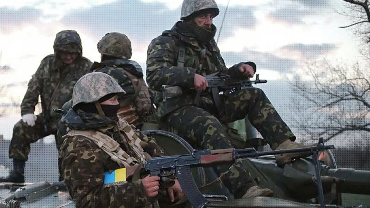 Сайт ато. Украинские военные фашисты. Наемные войска на Украине. АТО на Донбассе. Форма российских военных на Украине.
