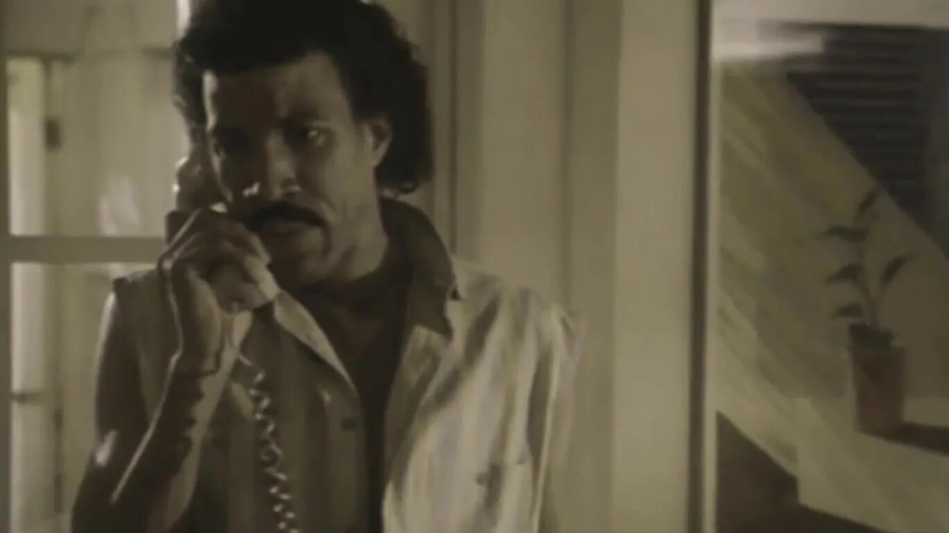 Hello is it me you looking for. Lionel Richie hello. Lionel Richie - hello, is it me you're looking for Single. Hello Lionel Richie девушка из клипа. Dance the Night away Лайонел Ричи.