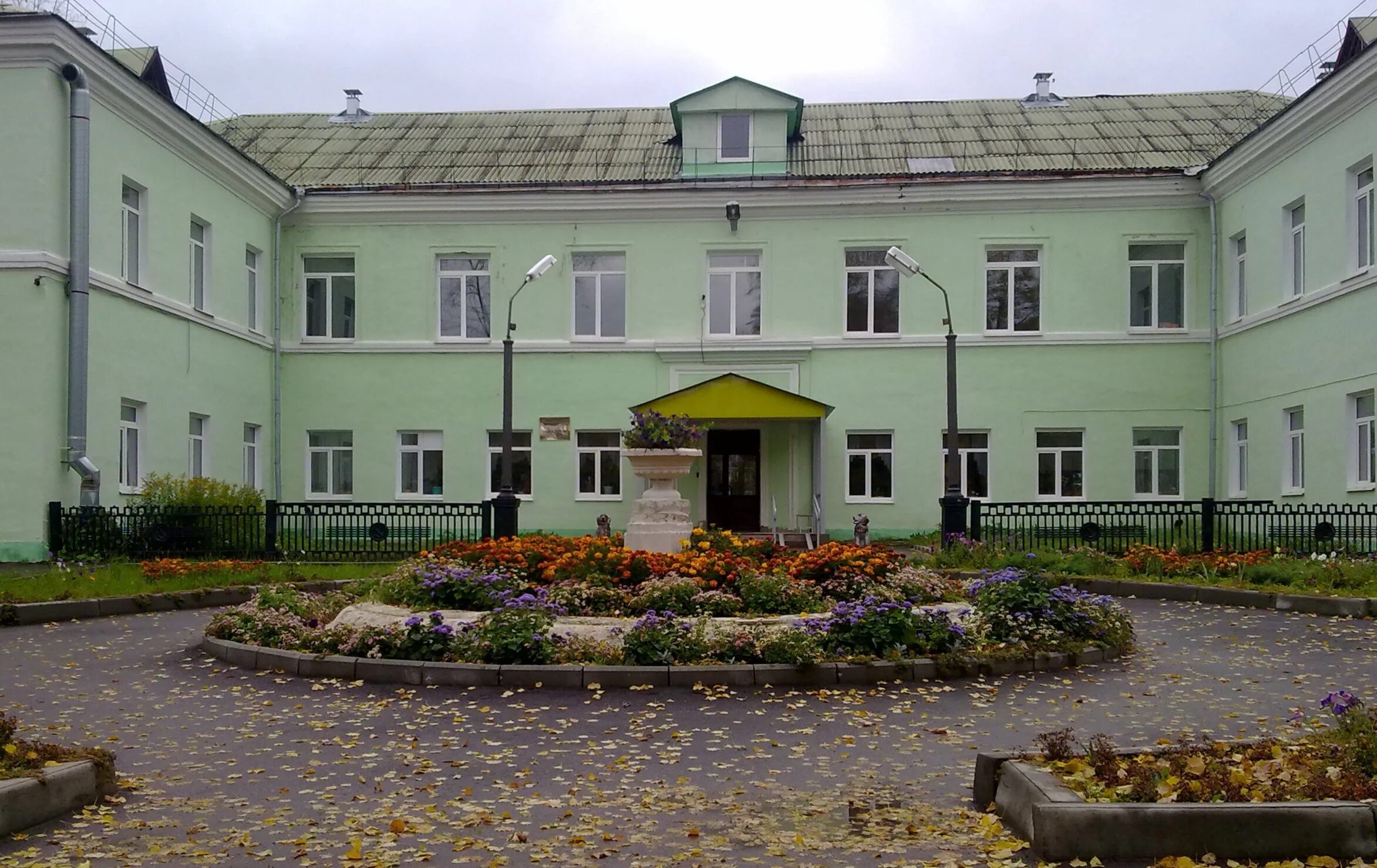 пермь школа 146т. город пермь школа 146 директор. декабристов 35а пермь школа. школа 146 пермь. школа 30 пермь вышка 2.