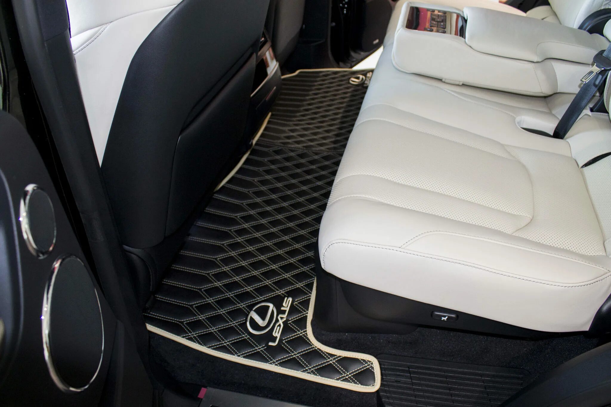 Eva ковры Lexus GS 2012. Премиум коврики Лексус. Коврики Лексус 600. Коврики на лх600.