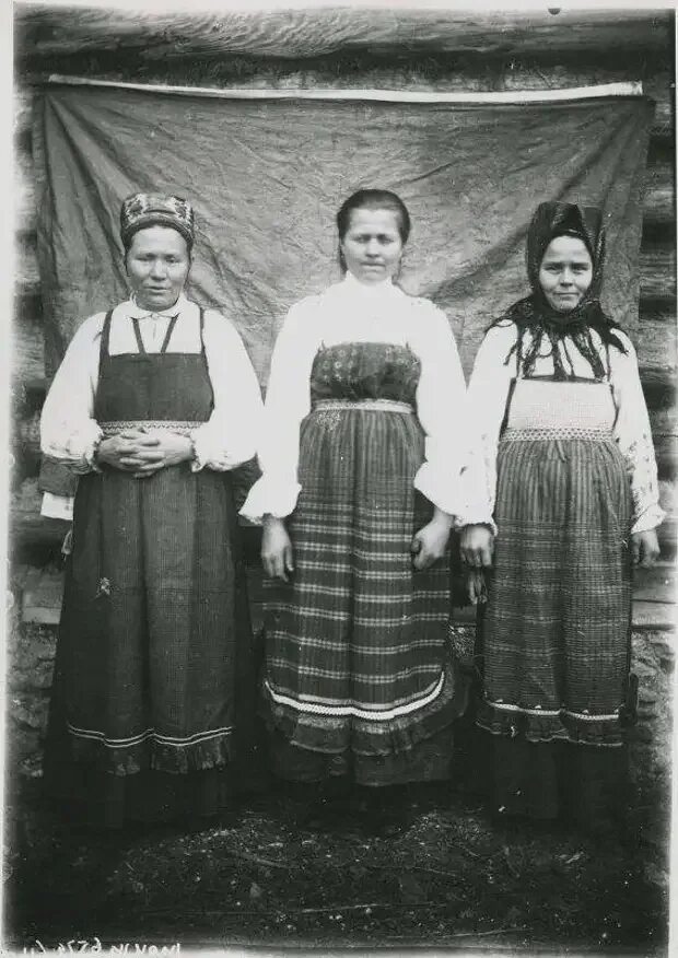 Крестьяне Пермской губернии 19 век. Крестьяне Пермской губернии в 1914 году. Русские женщины 100 лет назад.