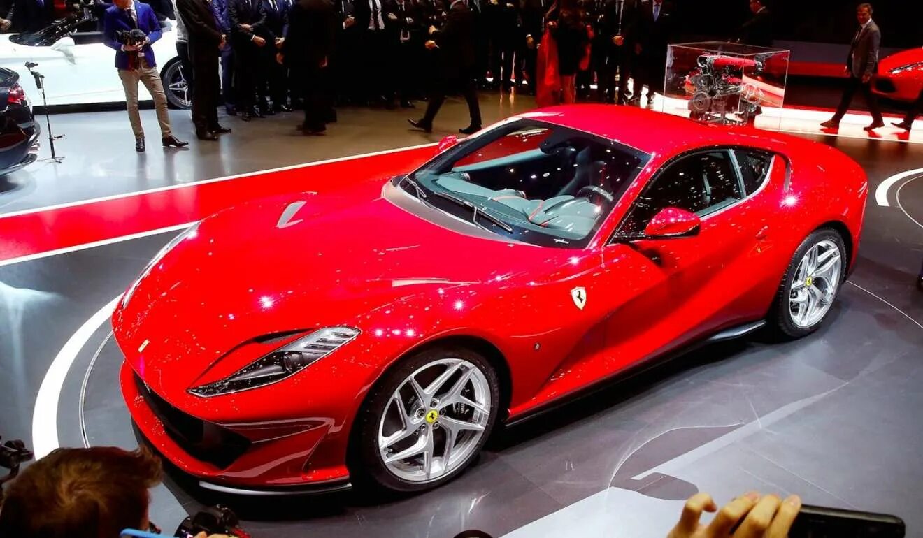 Автомобиля 2017. Феррари Тесла. Самая дорогая Феррари. Автомобиль 2017. Самые дорогие автомобили Ferrari.