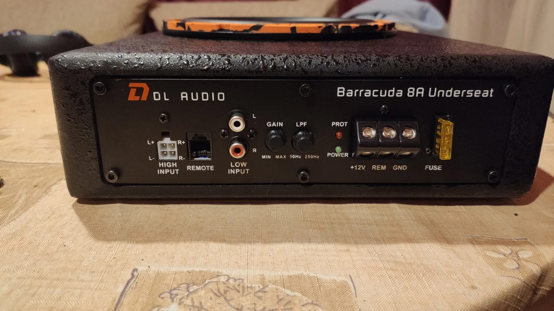 Audio barracuda 8 flat. DL Audio Barracuda 8a. Сабвуфер DL Audio Barracuda 8 Flat. Активный сабвуфер DL Audio Barracuda 8a. DL Audio Barracuda 8a Underseat.