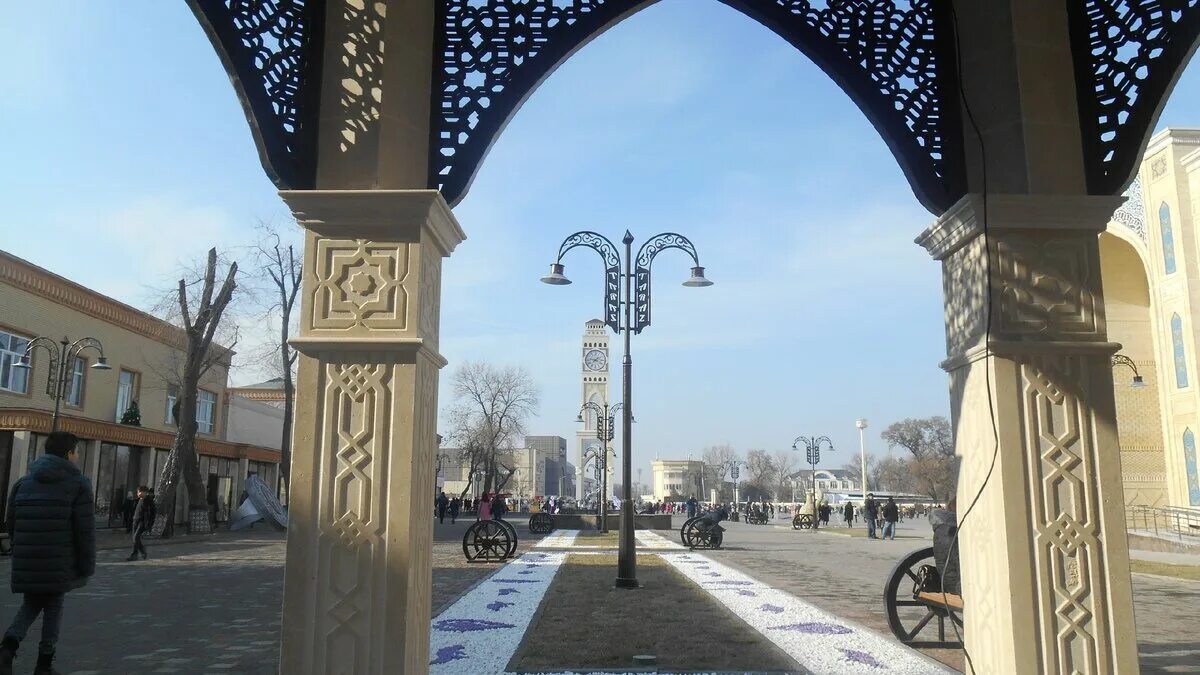 Город Шахристан. Арбат Тараз. Шахристан достопримечательности. Тараз город в Казахстане.