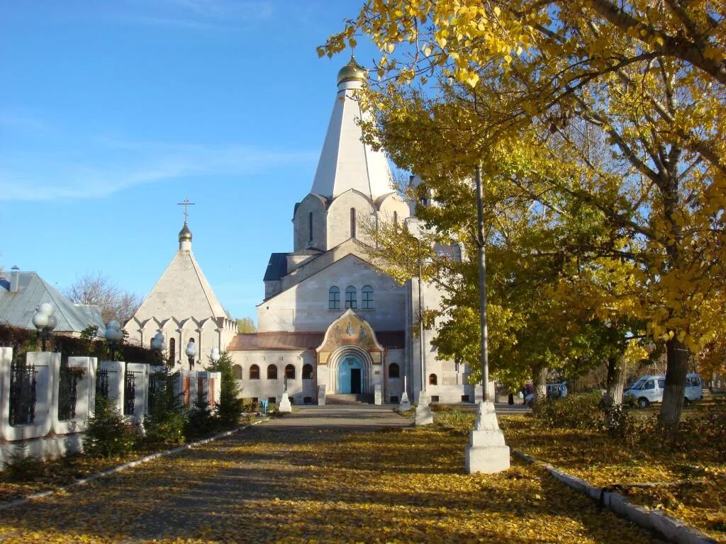 Главная достопримечательность балаково. Храм троицы в балаково. Храм святой троицы балаково. Старообрядческая церковь балаково. Храм святой троицы балаково.
