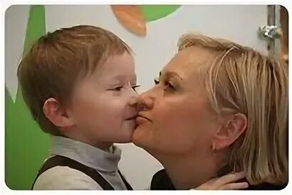 Можно ли целовать детей