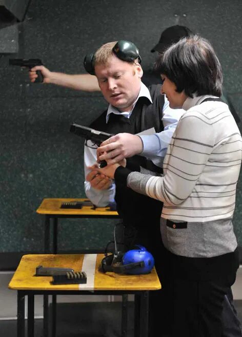 было пять выстрелов