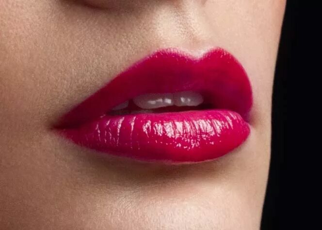 розовые губы. на губах помада малинового цвета песня. красно малиновая помада. помада ярко розового цвета. красно розовая помада.