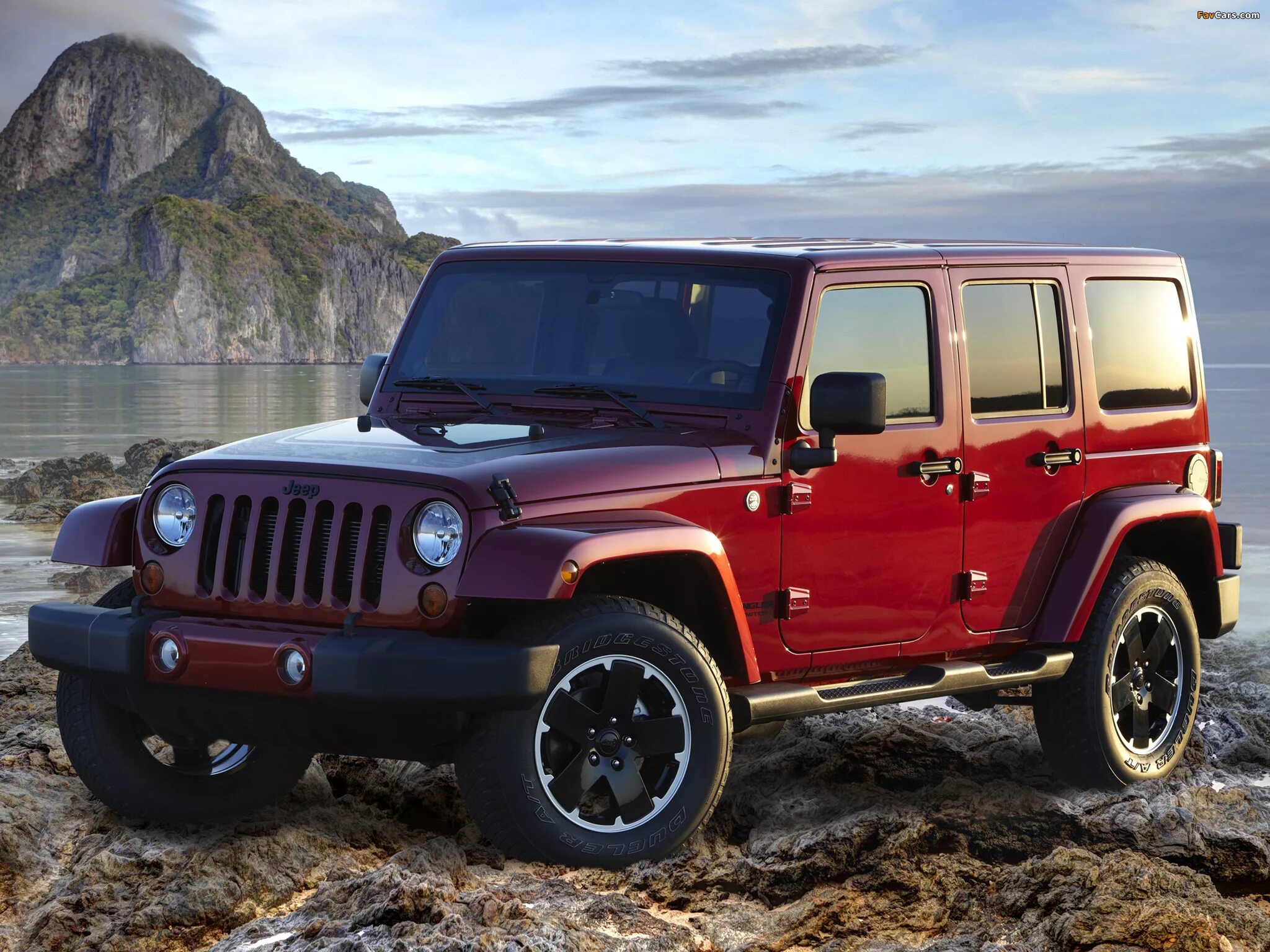 Джип Вранглер. Jeep Wrangler 2012. Jeep Wrangler 5 дверный. Jeep Wrangler 2013. Что такое внедорожник