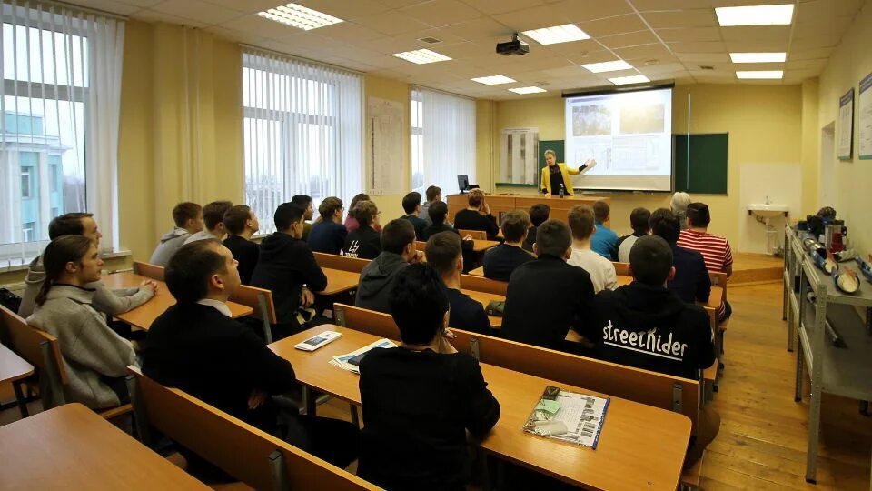 Ижевский техникум экономики. Ижевский промышленно-экономический колледж (ИПЭК). Директор ИПЭК Ижевск. ИПЭК Ленина 68. Преподаватели ИПЭК Ижевск.