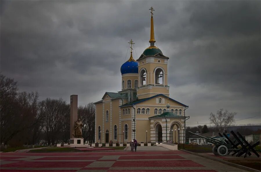 Село хохол воронежской. Храм в селе хохол. Казанский храм с хохол Воронежской области. Церковь с хохол Хохольский район. Казанский храм села ХОХОЛЪ.