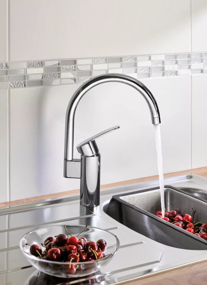 Хороший смеситель для кухни рейтинг. Grohe Wave Cosmopolitan 32449001. Смеситель для кухни Grohe Wave Cosmopolitan. Grohe Wave Cosmo для кухни. Смеситель для кухни (мойки) Grohe.