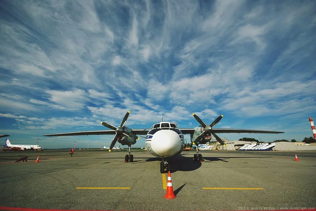 Волгоград мин воды самолет. Самолёт Курск. Полет Курск. Самолет Заря Курск. Самолет мин воды.