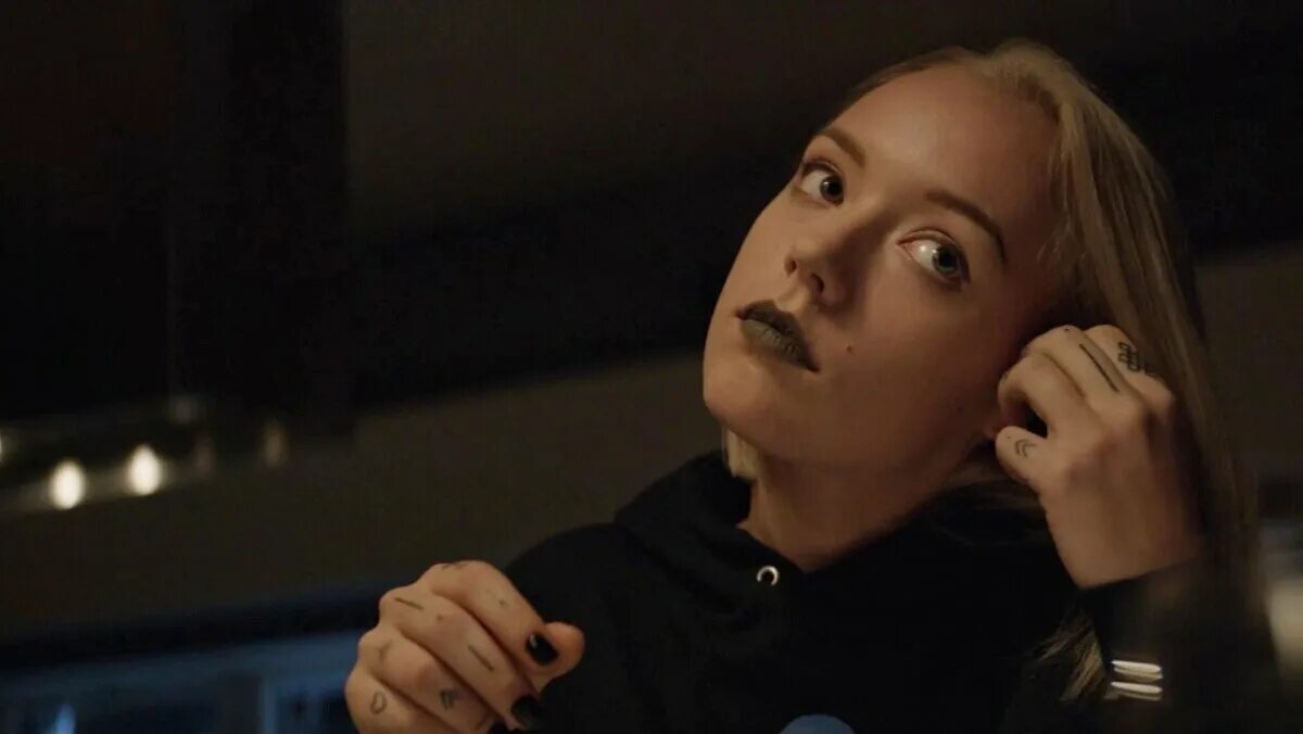 Станция одиннадцать сериал. Эпидемия аня. Эпидемия актрисы. Эпидемия актрисы. Эпидемия 1 сезон превью.