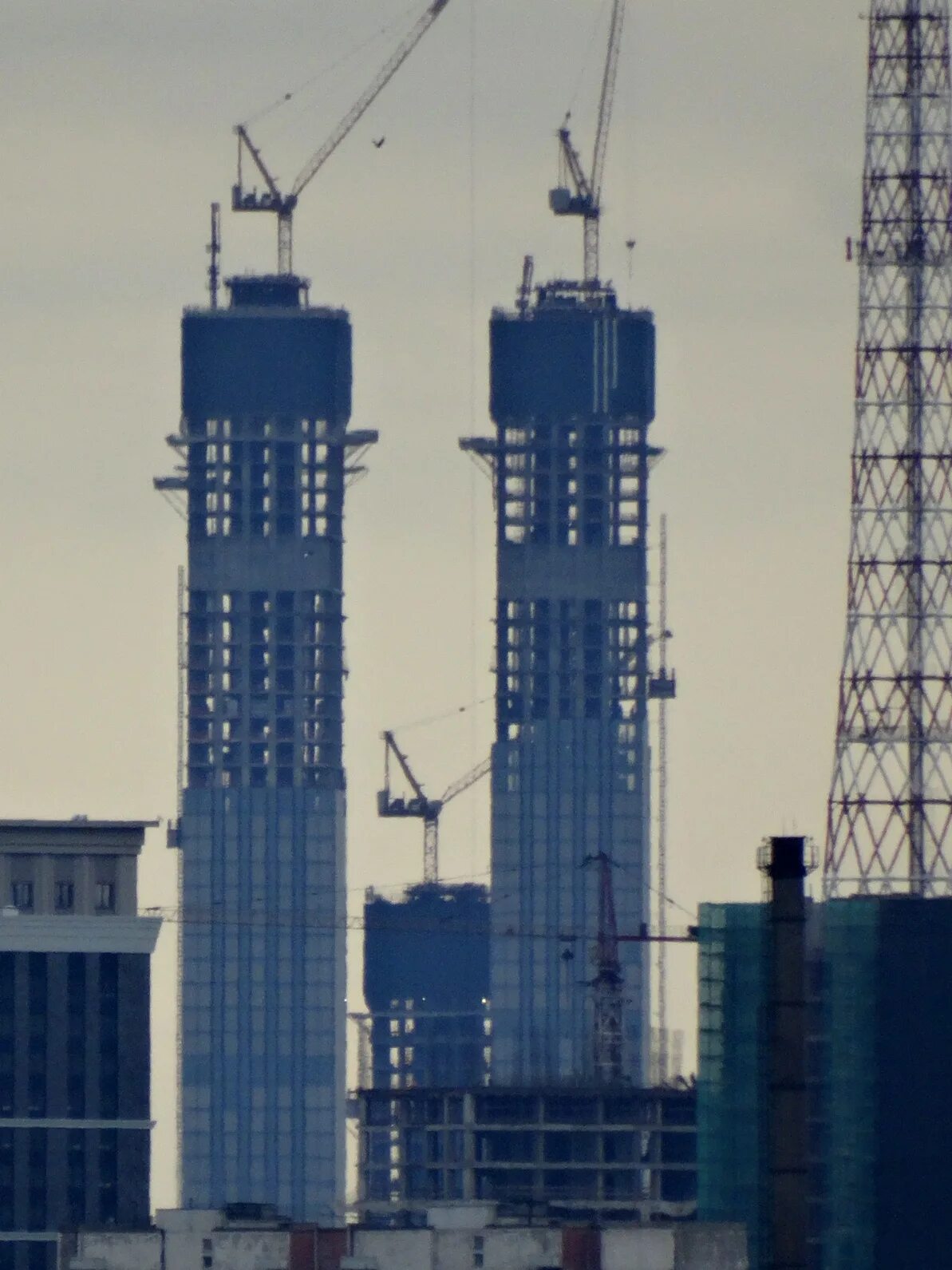 Небоскребы вк. Башни Кэпитал Тауэр. Капитал Тауэрс 2022. Комплекс небоскребов "Capital Towers". Capital Towers Москва 2022.