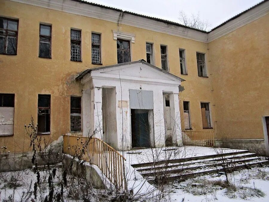 Больничный городок 4. Усадьба Ольгино. Парк усадьбы Ольгино. Ольгино дворец Рамонь. Усадьба Ольгино Воронежская область.