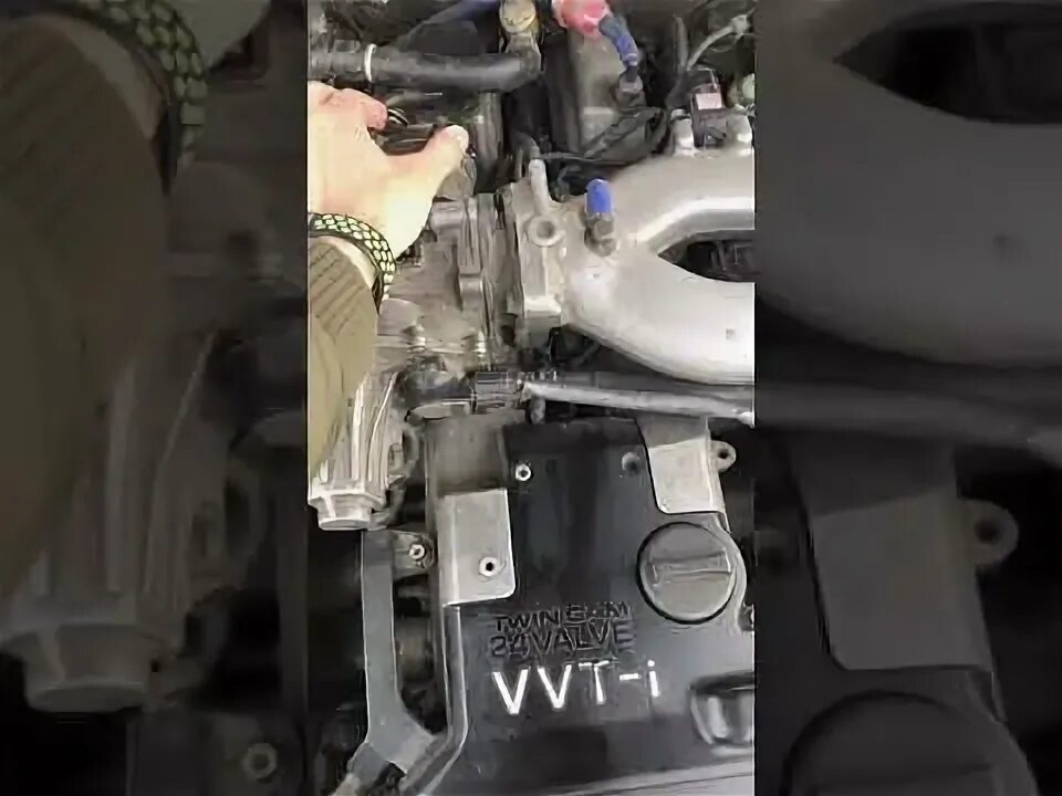 Замена масла 1jz. 1jz ge vvti замена масла. Моторное масло на 1jz gte tt. 1jz ge масло в свечных колодцах. Замена масла 1jz.