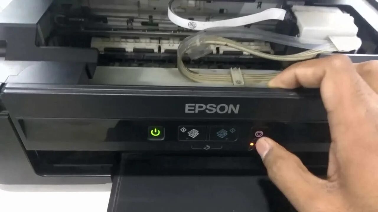 Почему принтер горит оранжевым. Принтер Epson l360. Эпсон л210. Принтер Epson l3250. Принтер Epson l3210.
