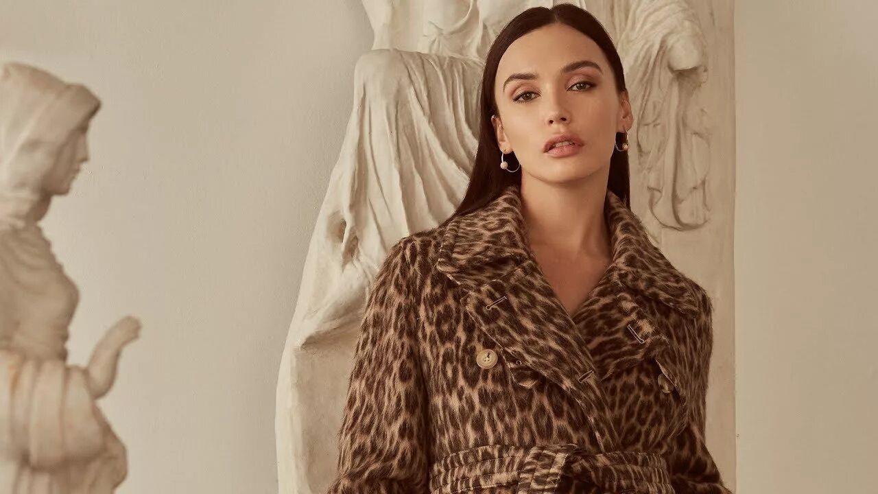 Холли молли певица фото. Aka molly. Nora greenwald. Холли молли. Aka molly.