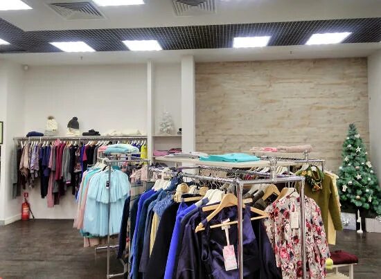 Модный новосибирск. Nebo fashion новосибирск. Магазин женской одежды элегант. Название для шоурума. Модный новосибирск.