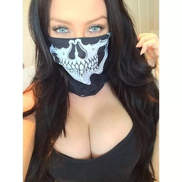 Девушки киберспортсменки по кс. Картинки для стима девушки. Девушка в маске на аву. Шикарные девушки с оружием. Киберспорт девушки.