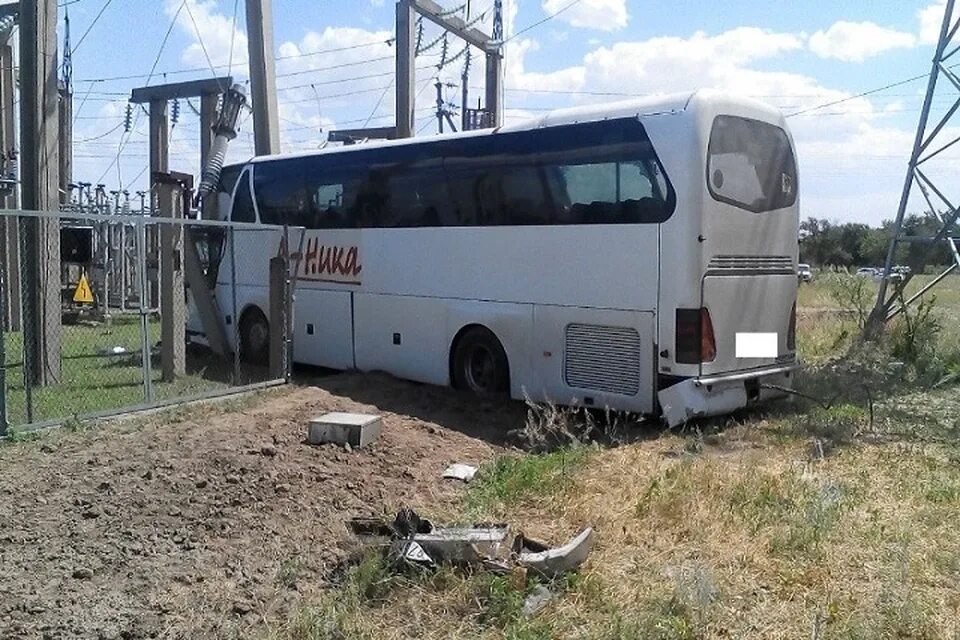 Благодарный буденновск. Буденновск автобус. Авария на Ставрополье с автобусом. Автовокзал Буденновск. Авария автобуса Неоплан.