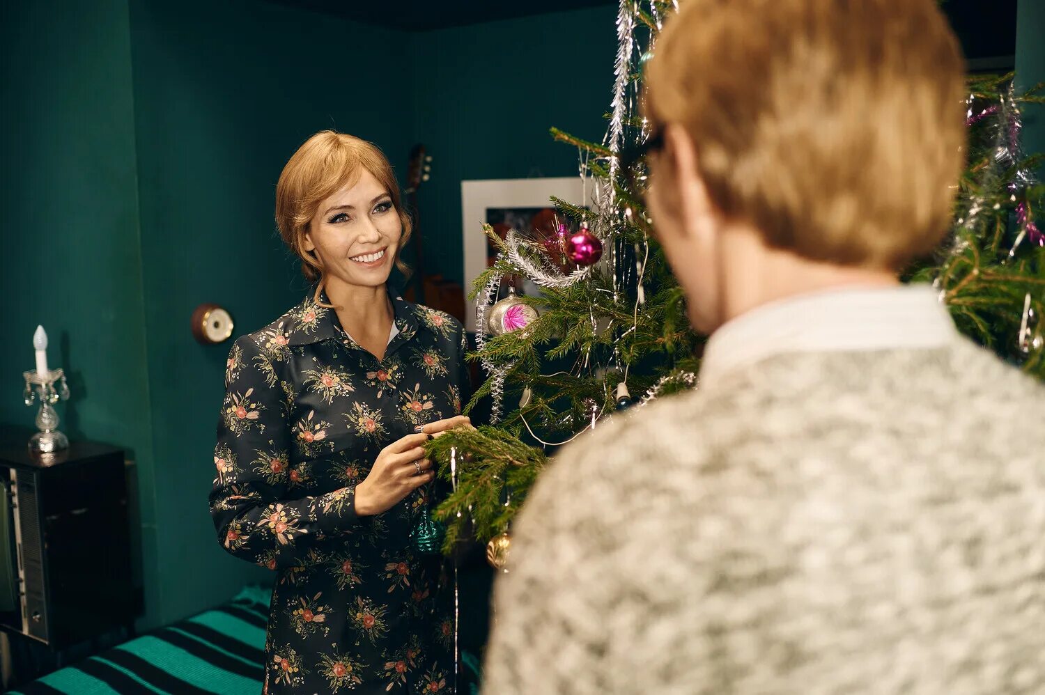 новогодние фильмы. фильмы тнт. самоирония судьбы по телевизору. фильмы тнт. новогодние фильмы 2022.